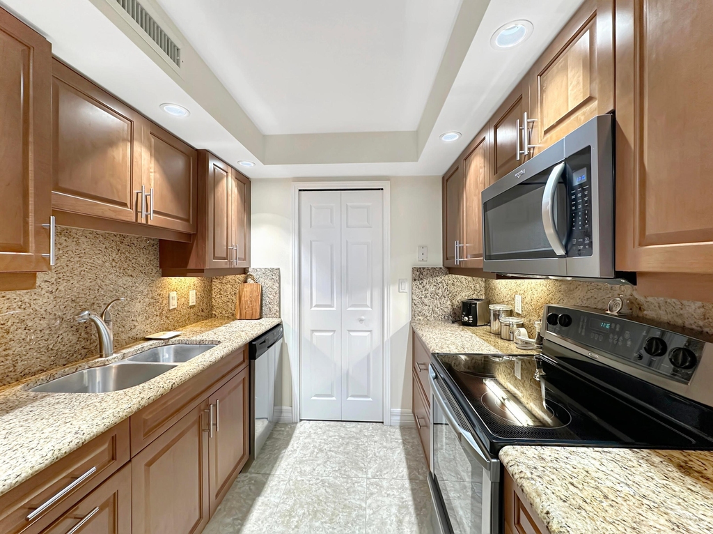 3000 N Ocean Drive - Photo 10