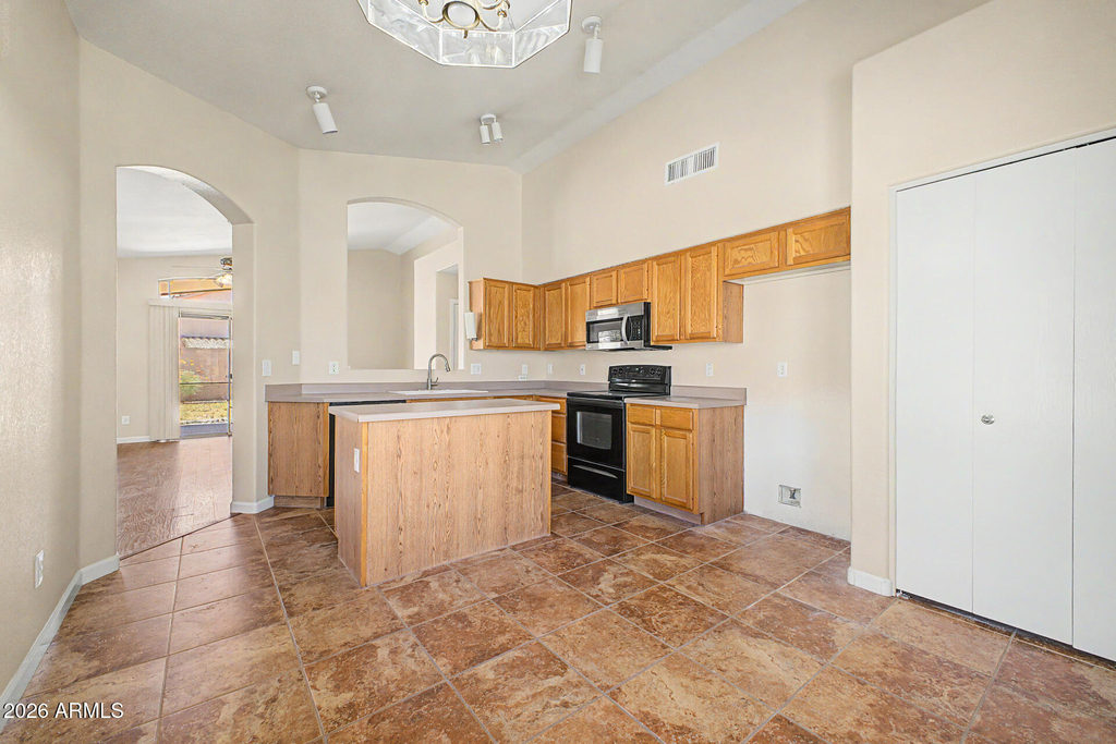 3311 E San Angelo Avenue - Photo 9