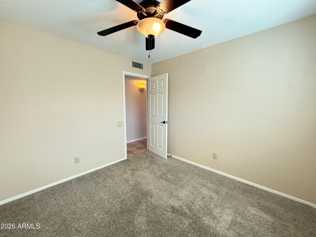 1211 E Drake Drive - Photo 19