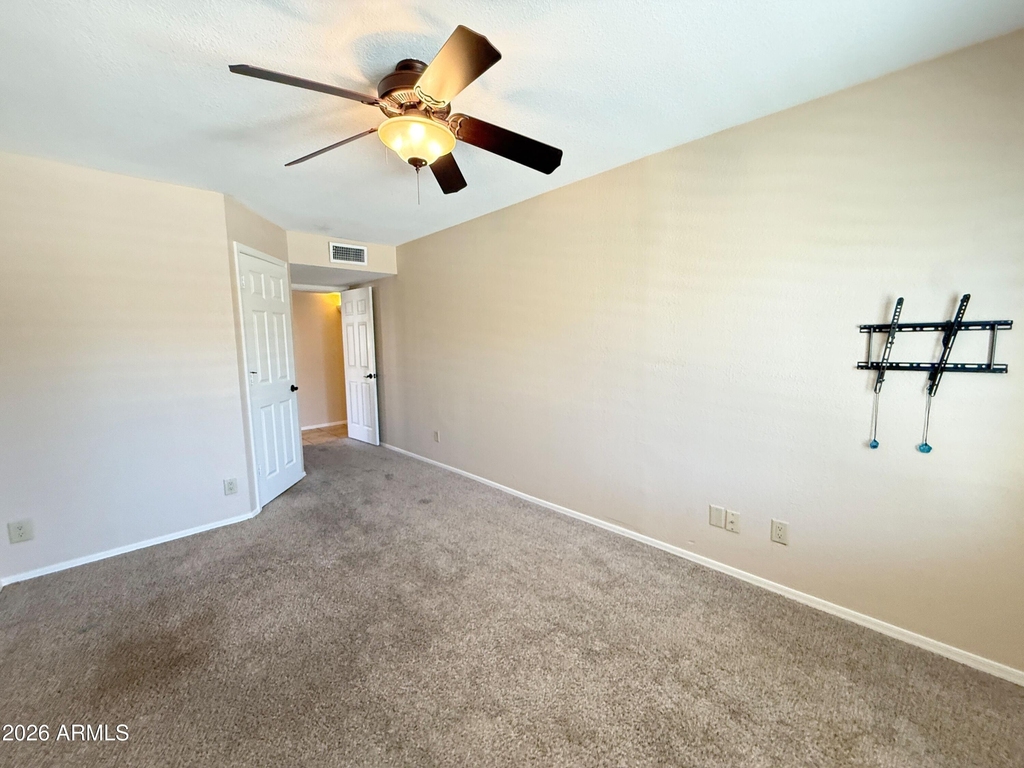 1211 E Drake Drive - Photo 21