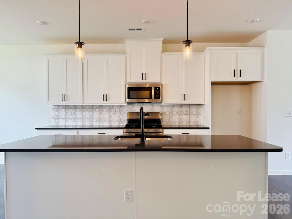 1736 Blanche Street - Photo 3
