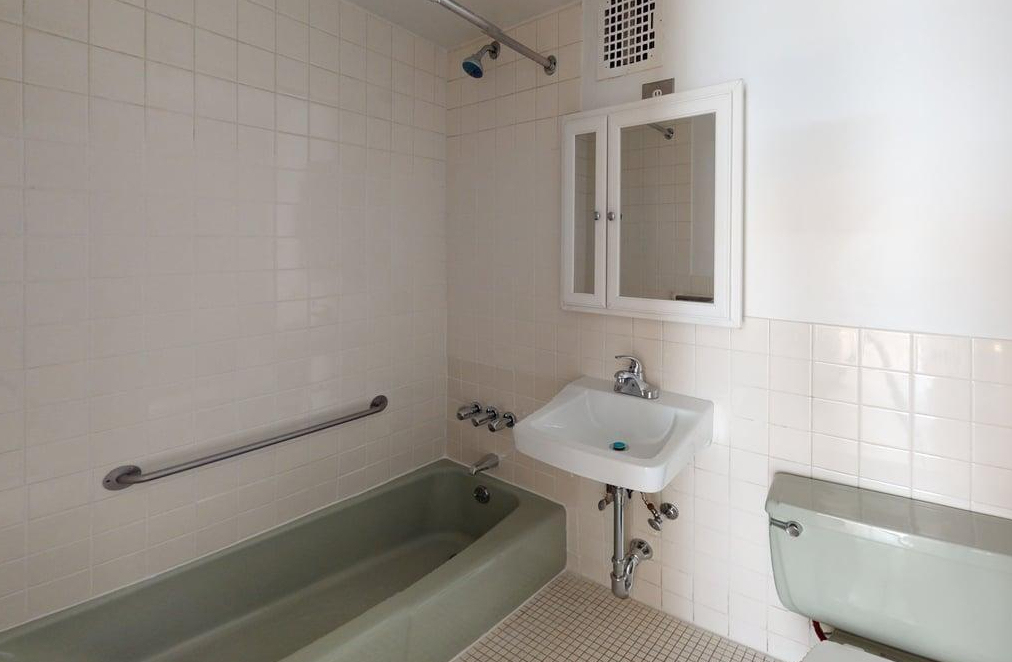 123 West 3rd Street - Photo 2