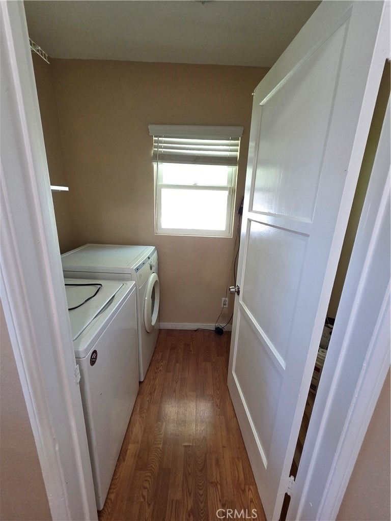 863 N 9th Avenue - Photo 2