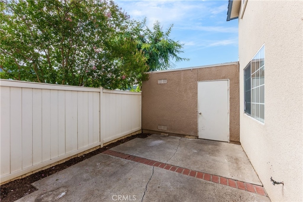 19111 Hamlin - Photo 8
