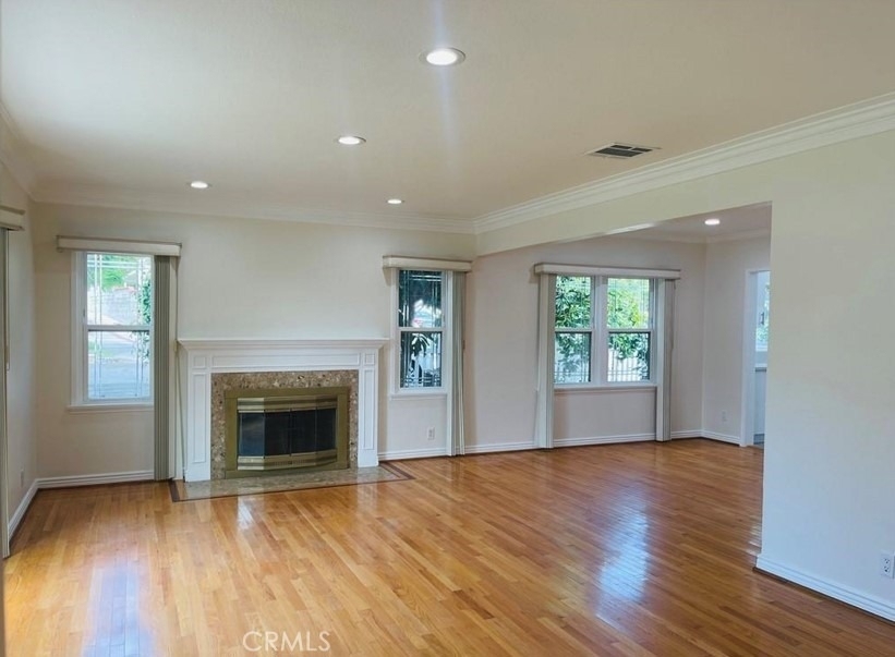 1422 Spazier Avenue - Photo 1
