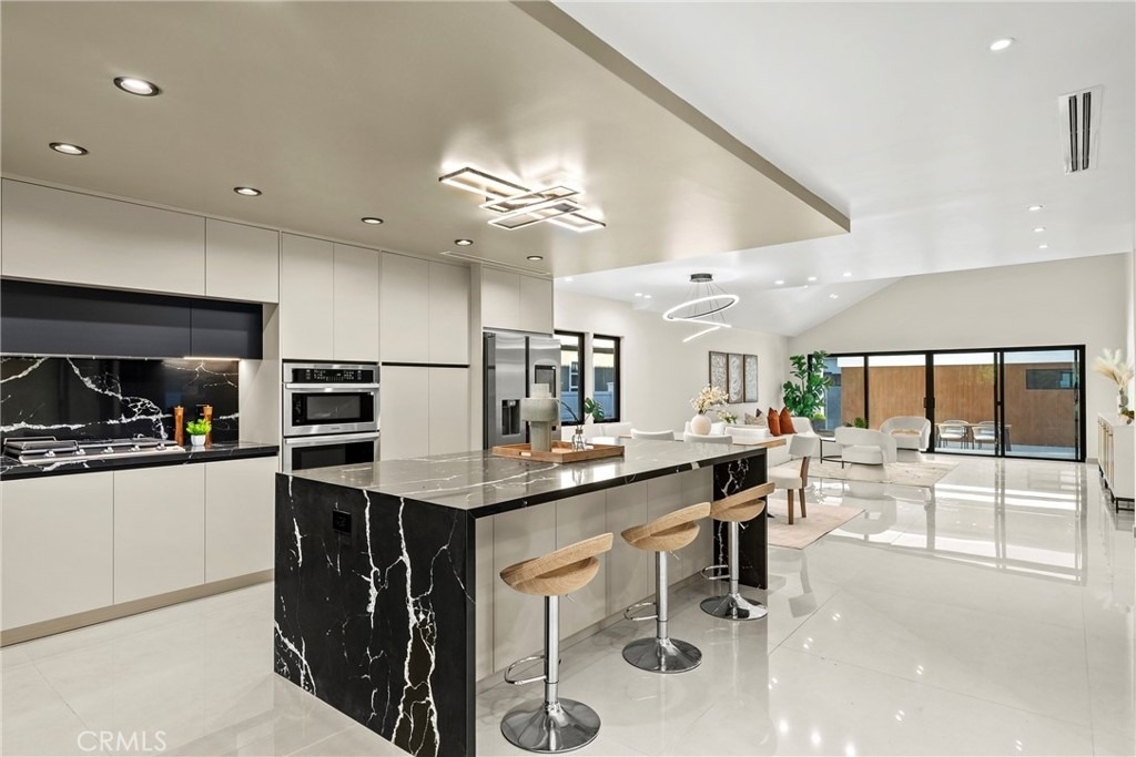 14242 Hortense - Photo 4