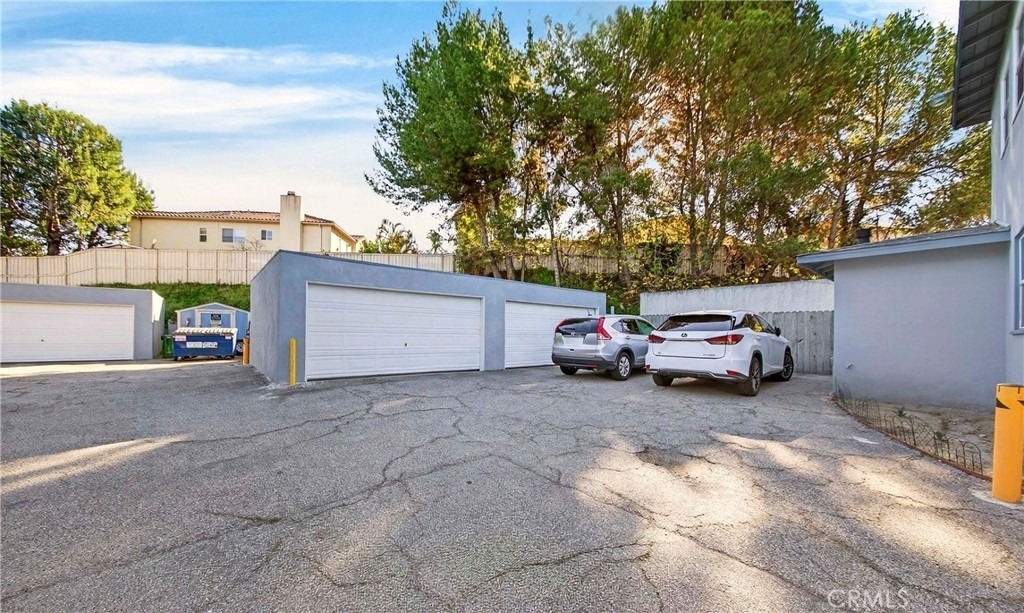 1316 1/2 Anaheim Street - Photo 2