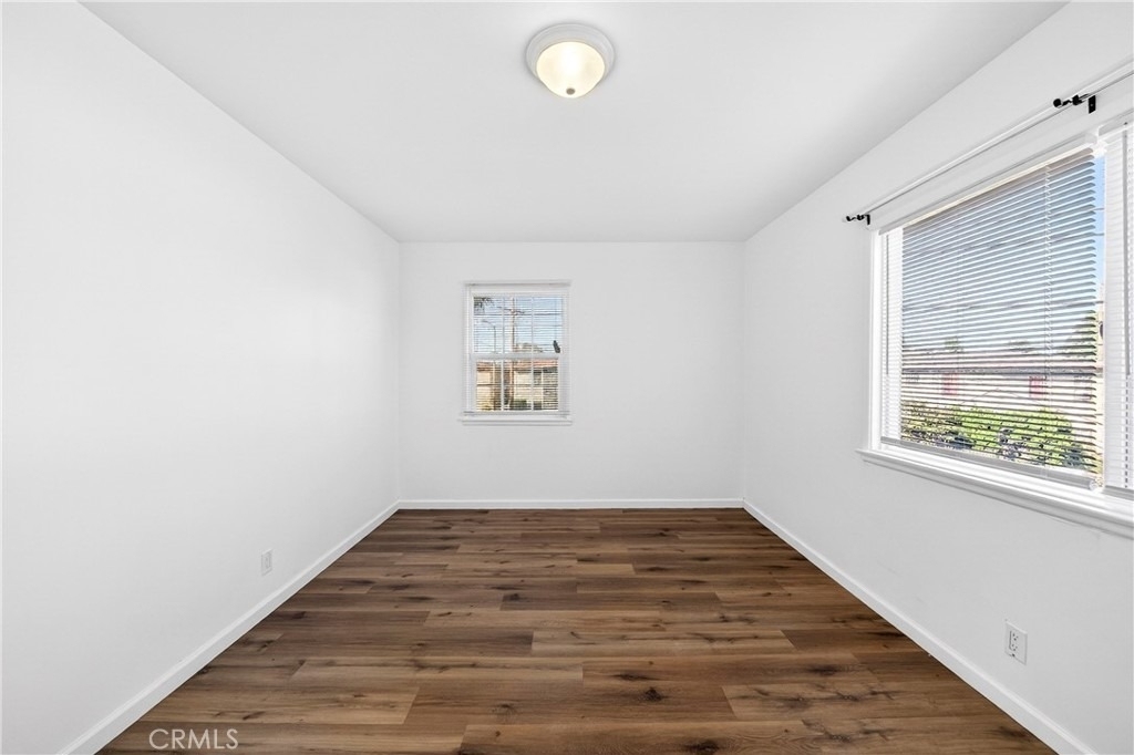 1316 1/2 Anaheim Street - Photo 16