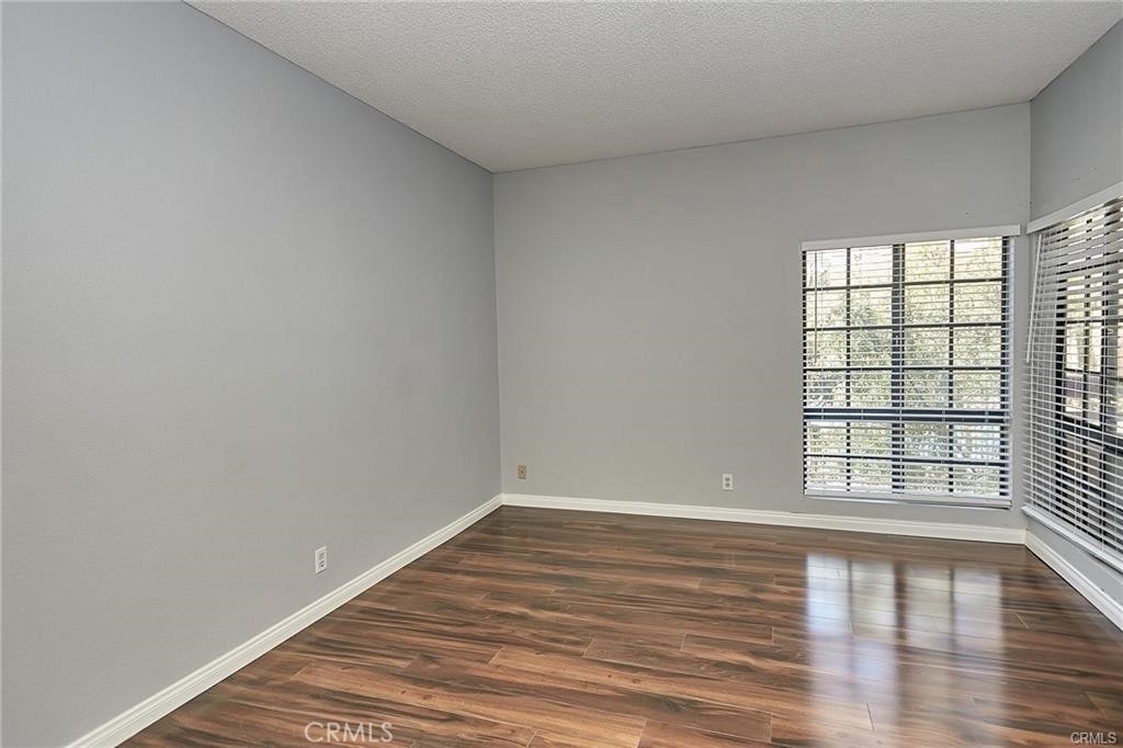 941 W Carson Street - Photo 12
