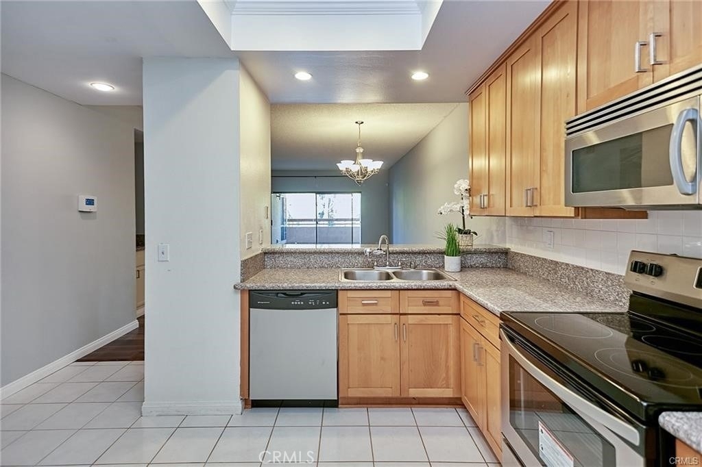 941 W Carson Street - Photo 3