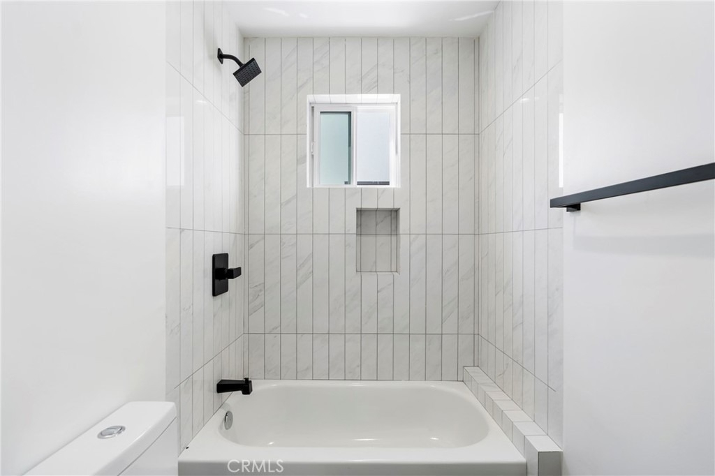 2515 Alsace Avenue - Photo 13