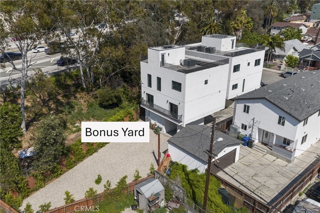 2515 Alsace Avenue - Photo 0