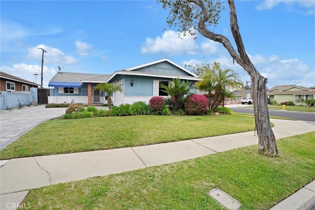 17230 Bonham Ave - Photo 1