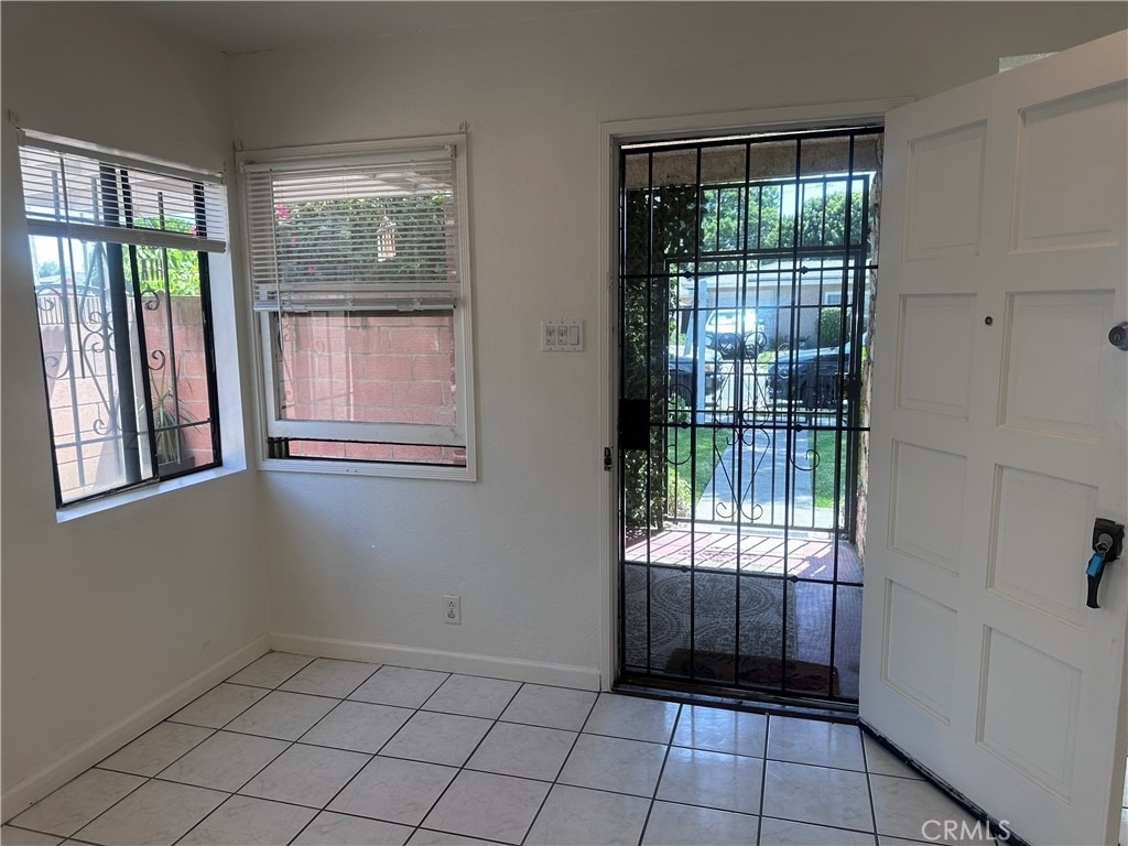 3615 Caspian - Photo 5