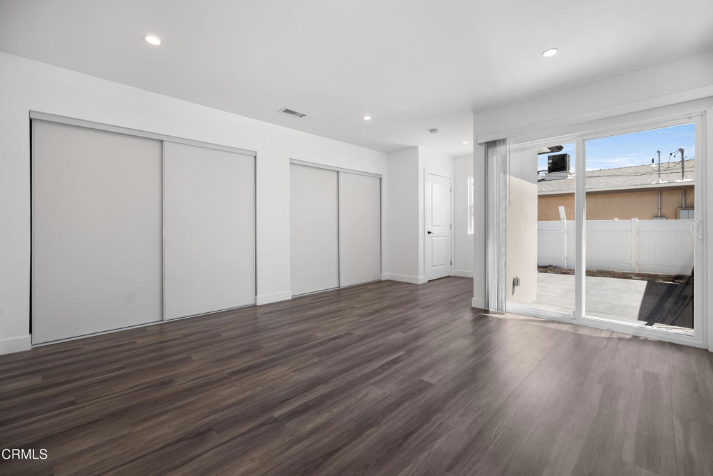7637 Radford Avenue - Photo 8