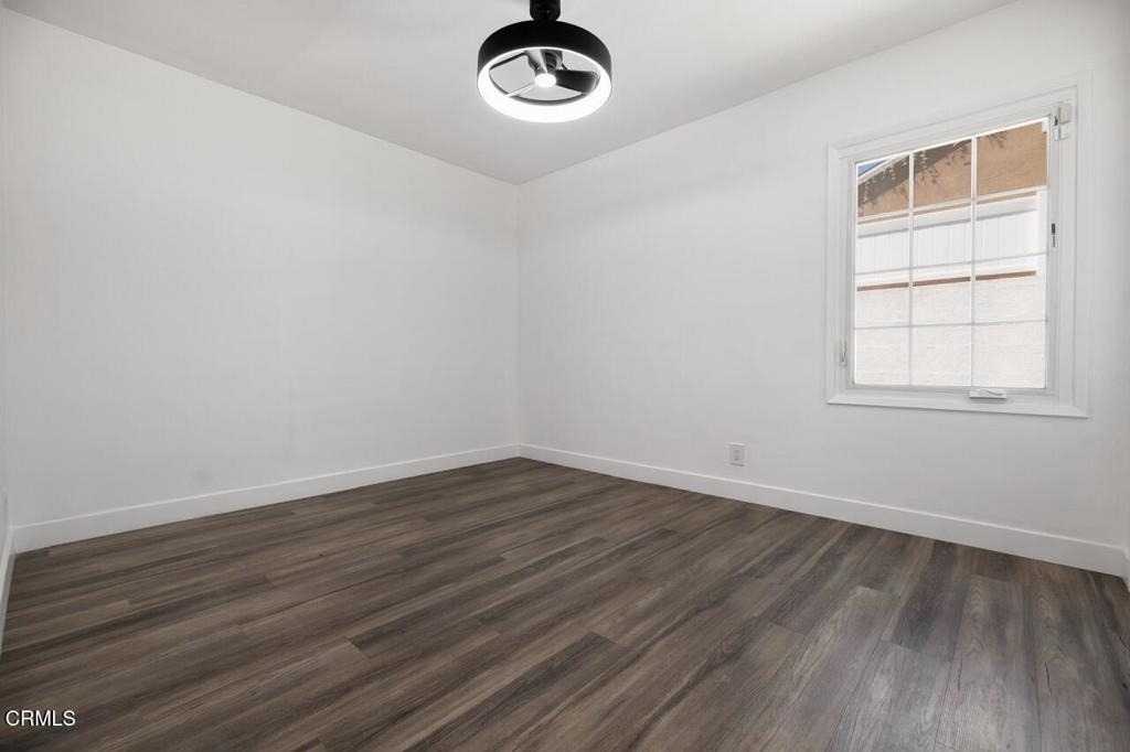 7637 Radford Avenue - Photo 12