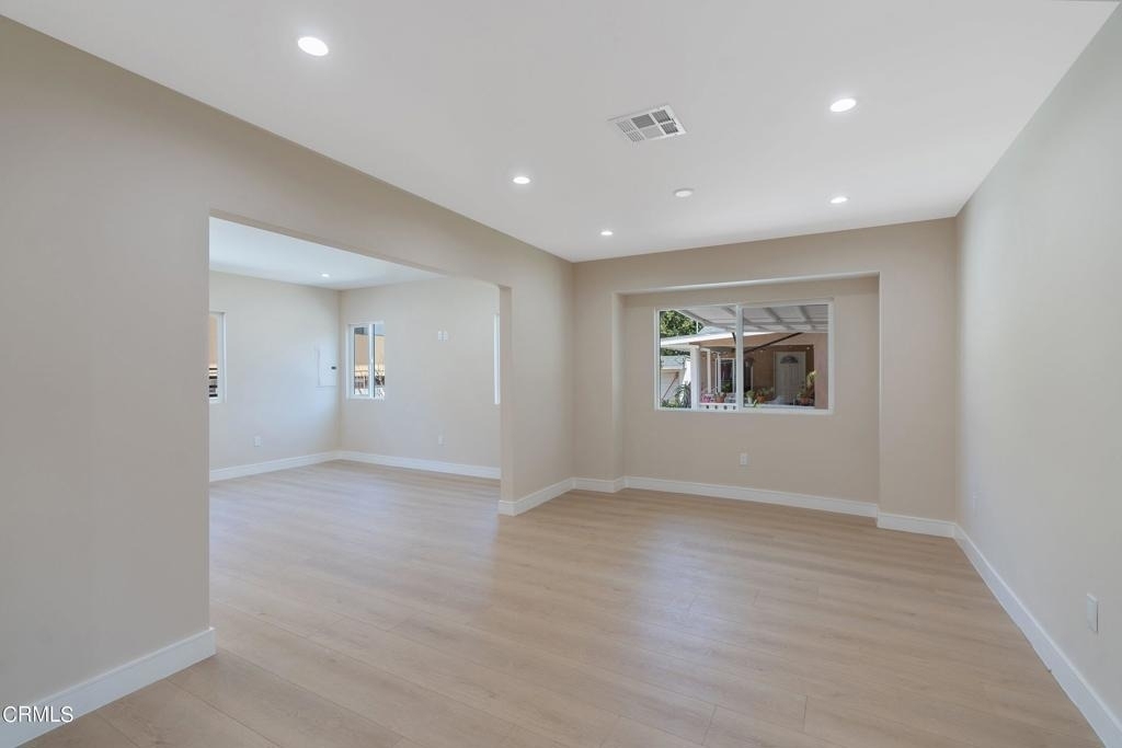 1206 Tamarind Avenue - Photo 10
