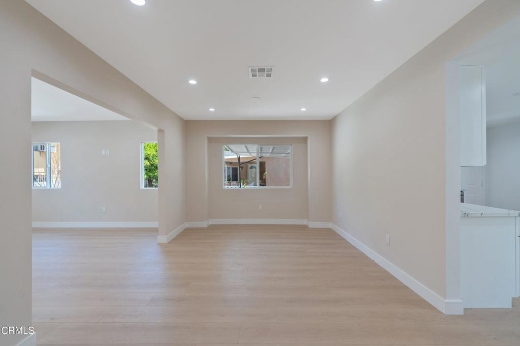 1206 Tamarind Avenue - Photo 9