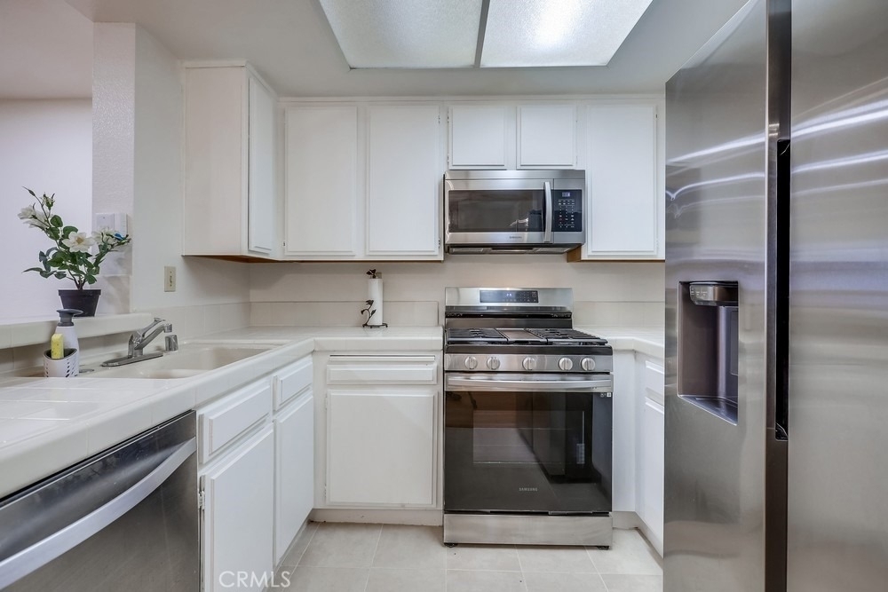27196 Ryan Drive - Photo 8