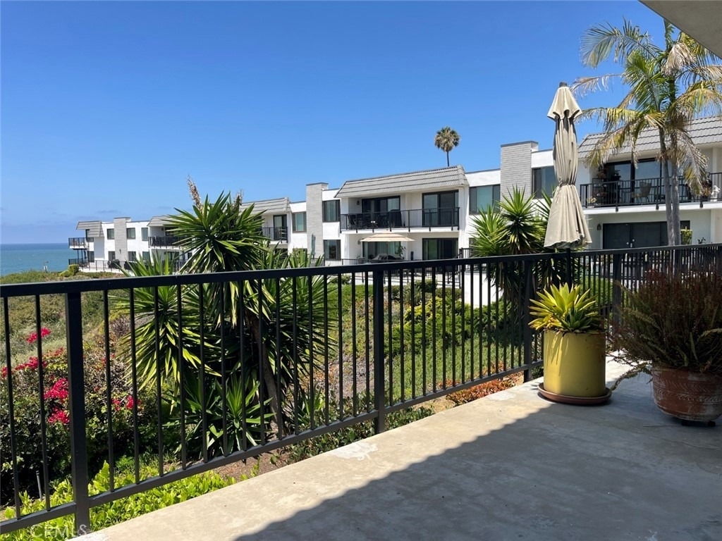 235 Avenida Lobeiro - Photo 29