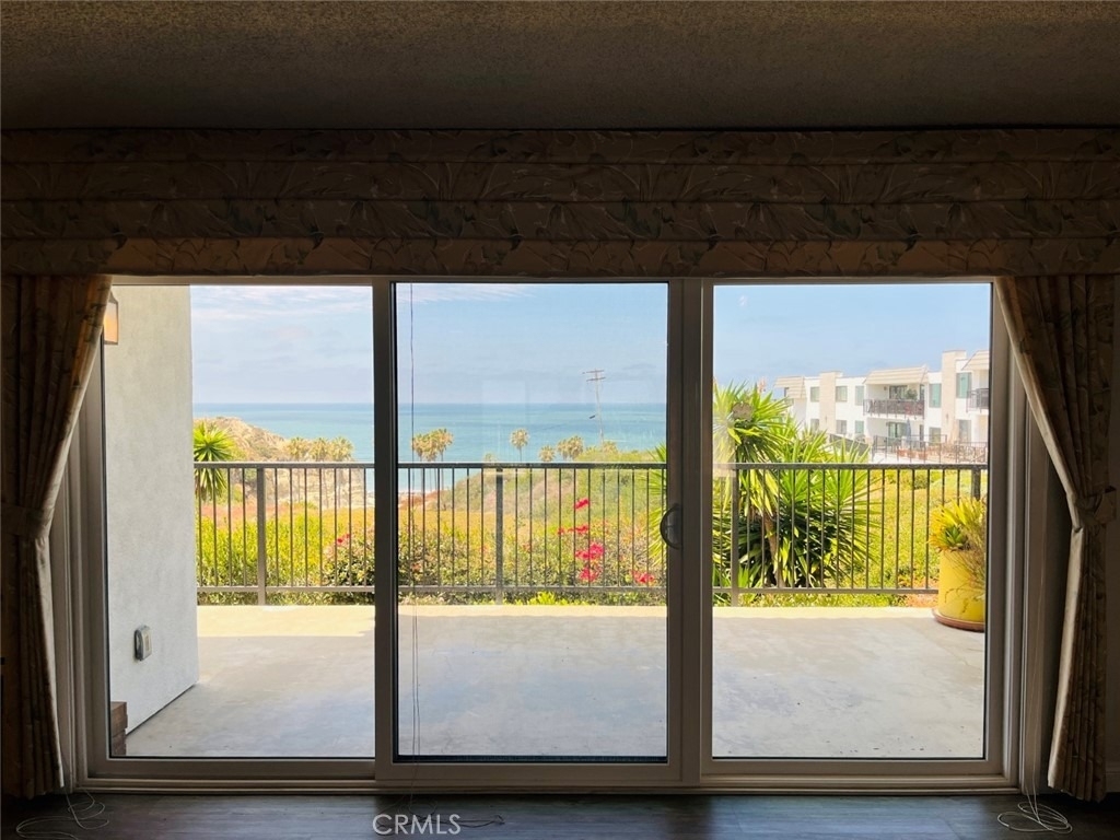 235 Avenida Lobeiro - Photo 6