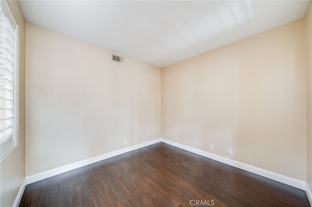 11761 Fricker Ave - Photo 11