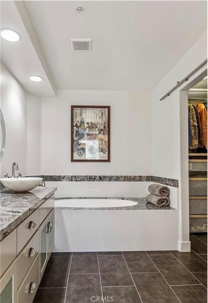 2233 Martin - Photo 11