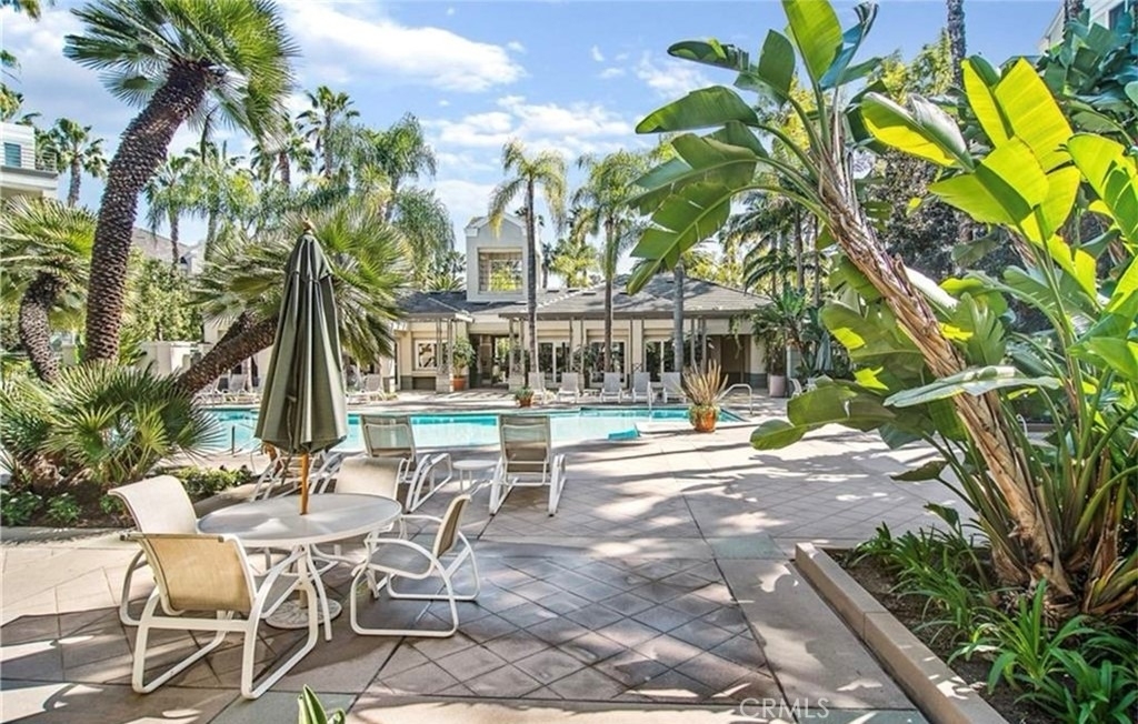 2233 Martin - Photo 1