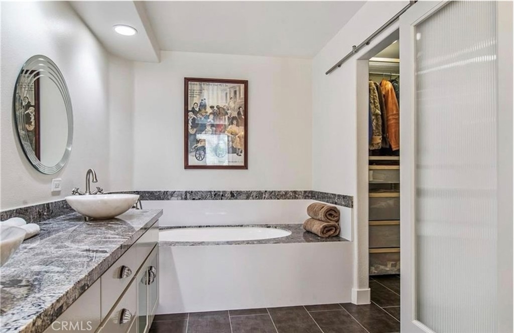 2233 Martin - Photo 13