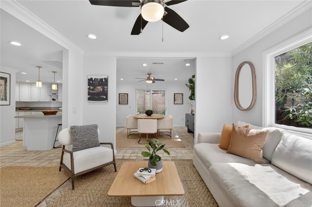 431 Nyes Place - Photo 8