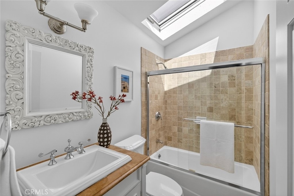 431 Nyes Place - Photo 25