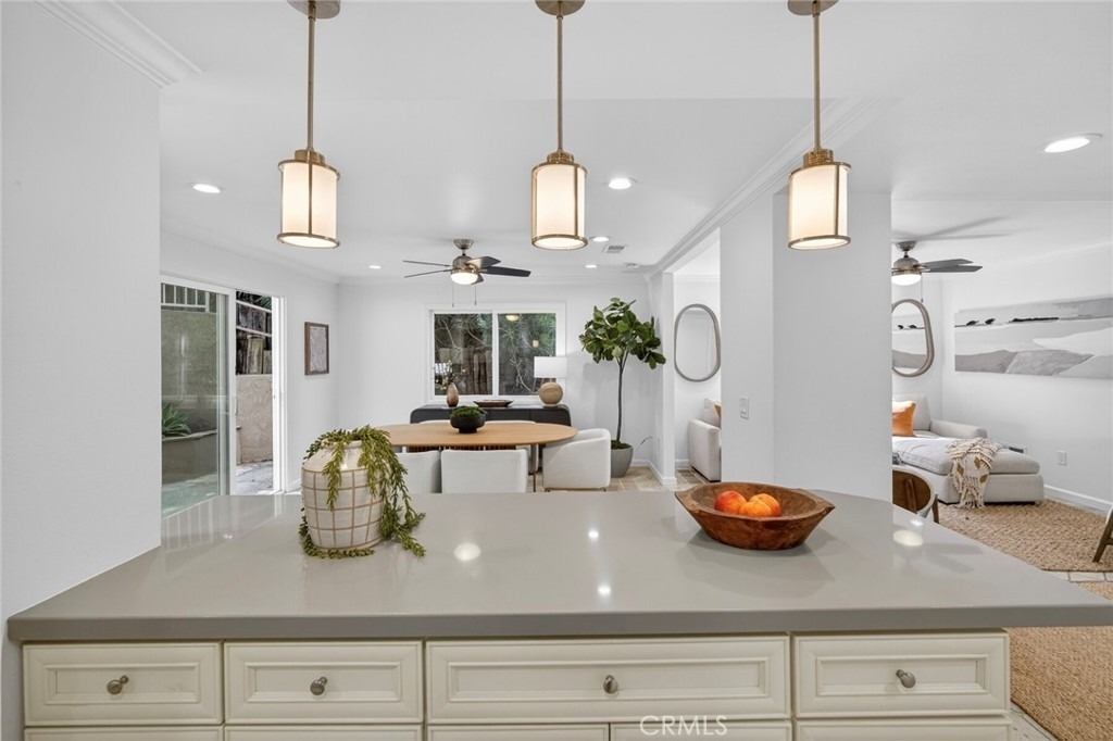 431 Nyes Place - Photo 9