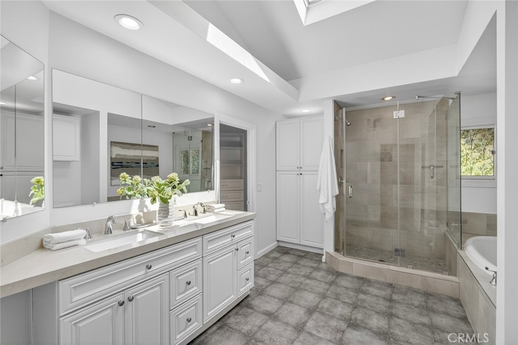 431 Nyes Place - Photo 34
