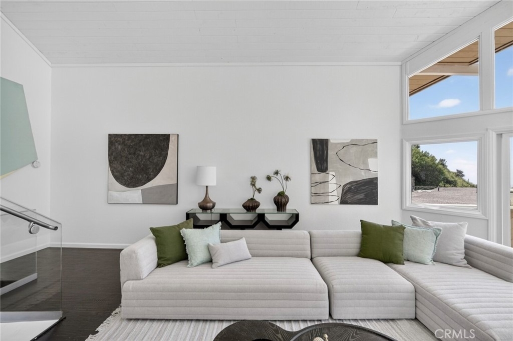 431 Nyes Place - Photo 22
