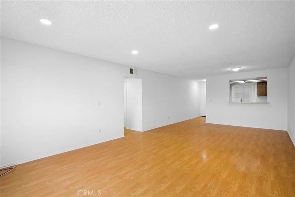 330 Pioneer Drive - Photo 5