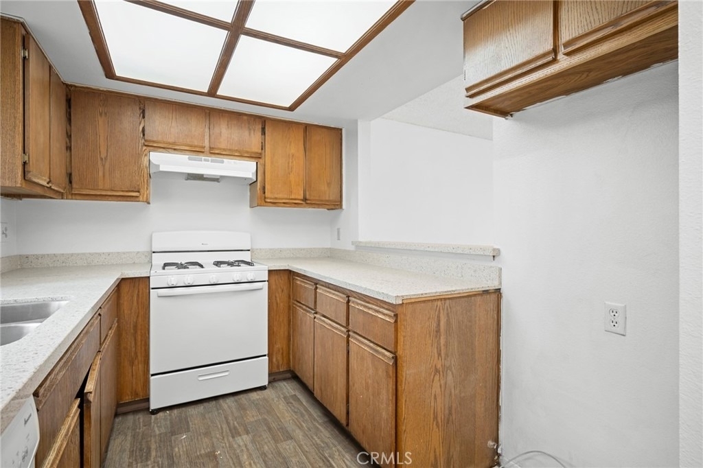 330 Pioneer Drive - Photo 10
