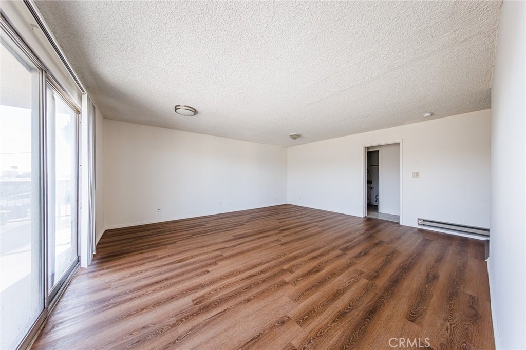 810 E Grand Ave - Photo 8