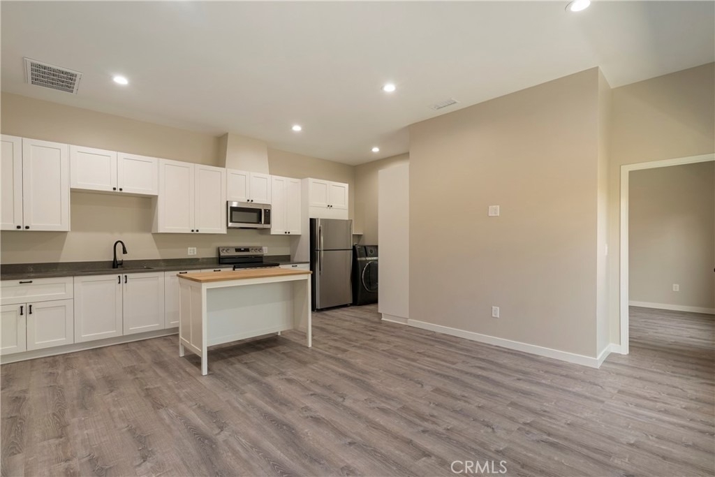 1732 E Ruddock - Photo 4