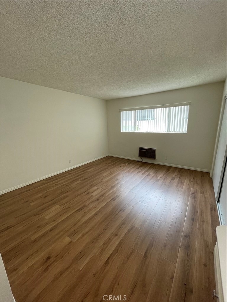 1141 Pine - Photo 8