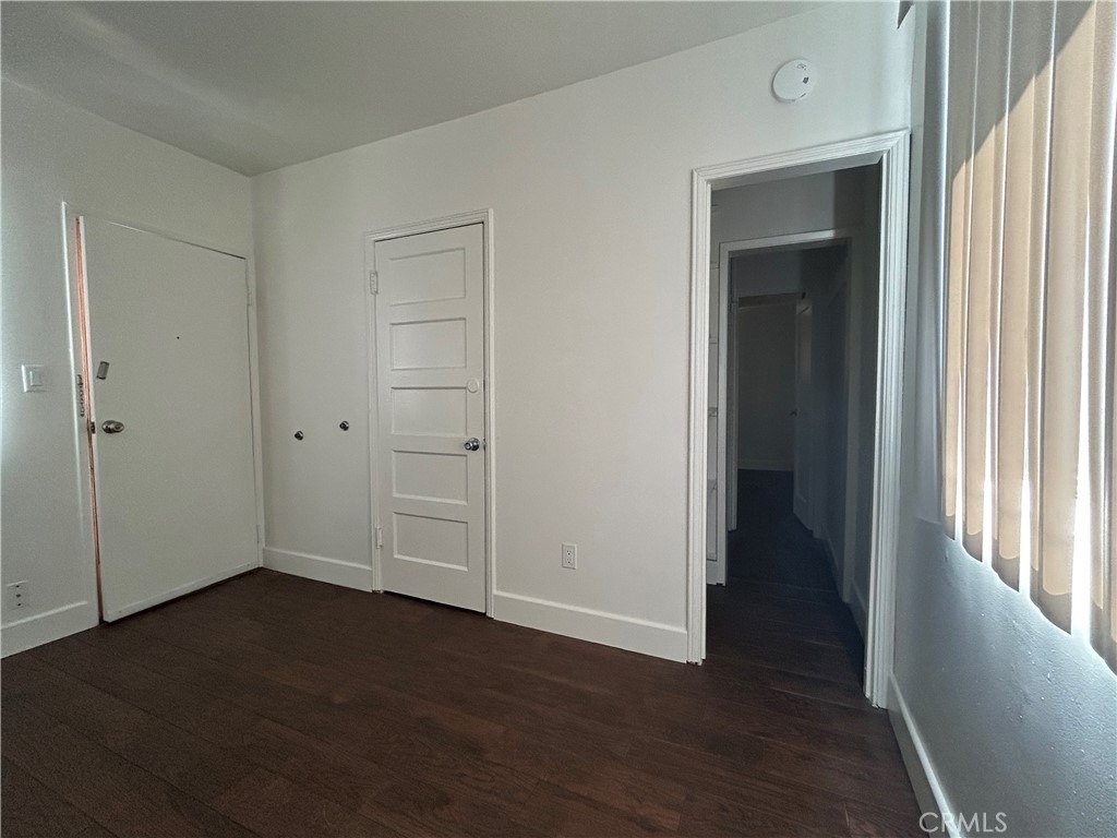 214 E Stocker - Photo 5