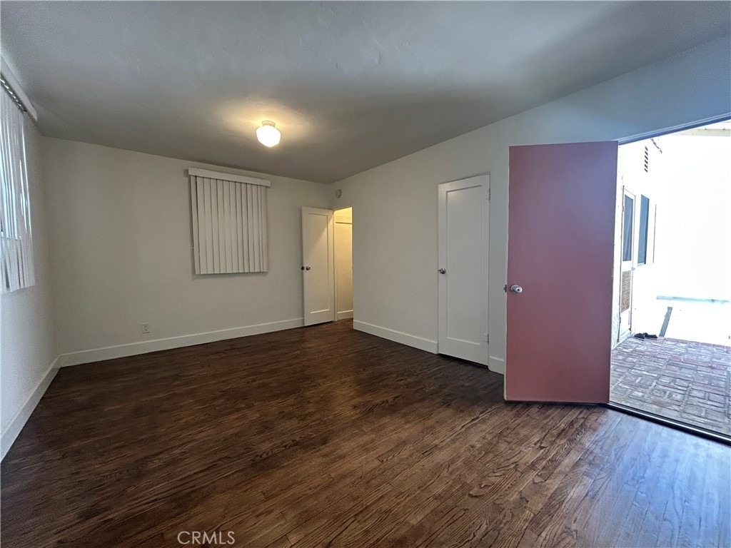 214 E Stocker - Photo 12