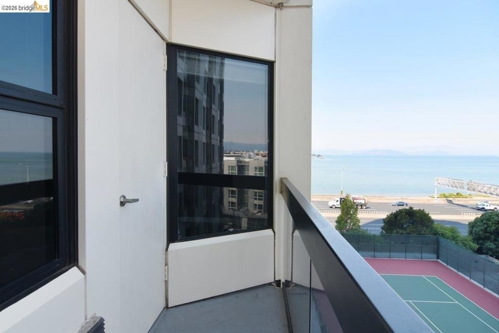 6363 Christie Ave - Photo 8