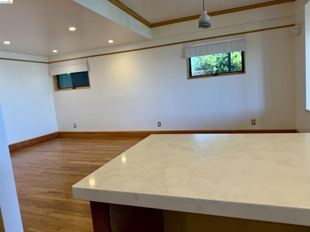 517 Golden Gate Ave - Photo 11