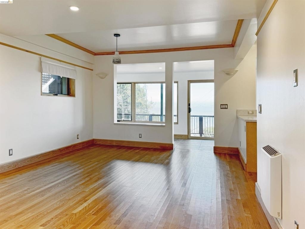517 Golden Gate Ave - Photo 1
