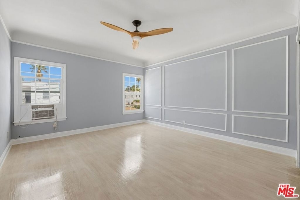 437 N Genesee Avenue - Photo 8