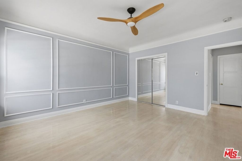 437 N Genesee Avenue - Photo 9