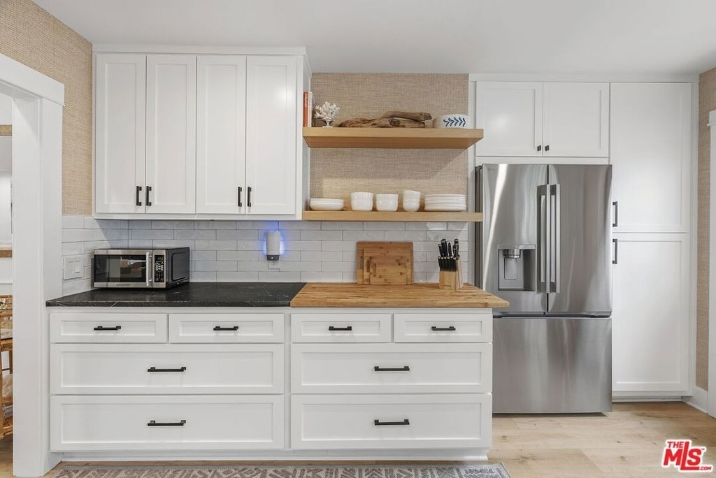 204 S Broadway - Photo 9
