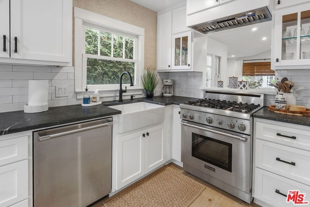 204 S Broadway - Photo 6