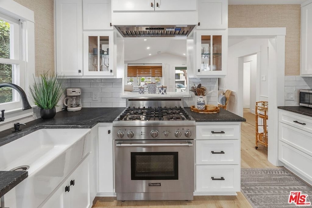 204 S Broadway - Photo 7