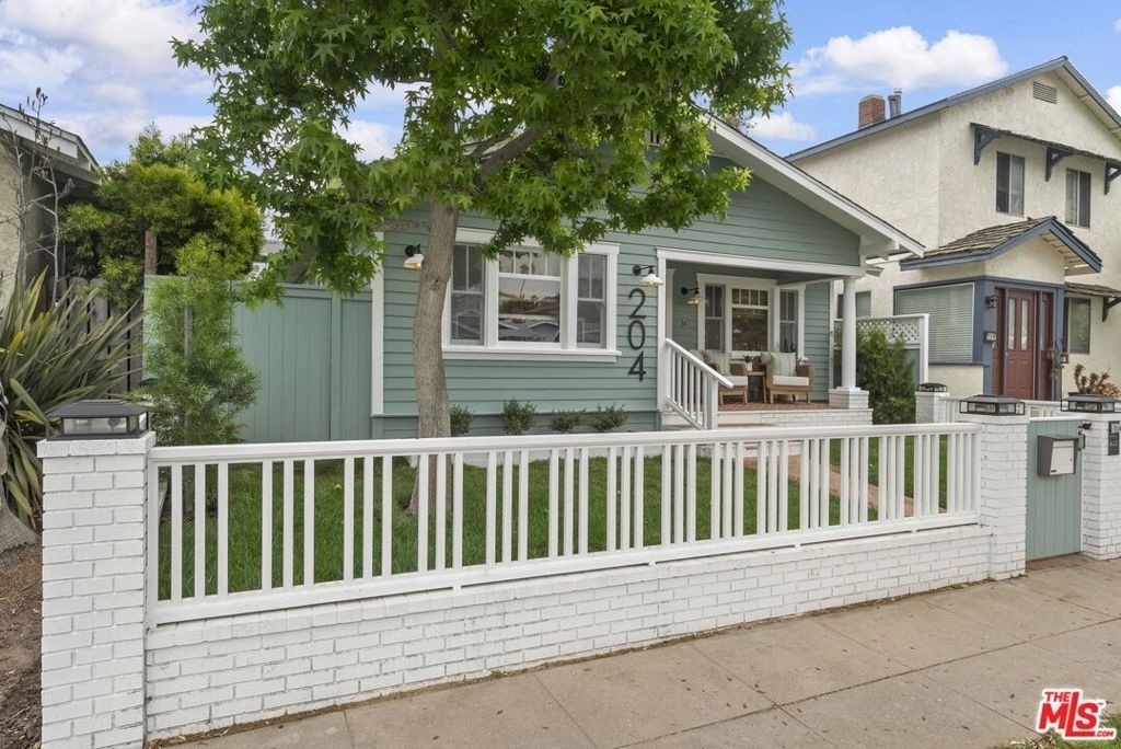 204 S Broadway - Photo 29
